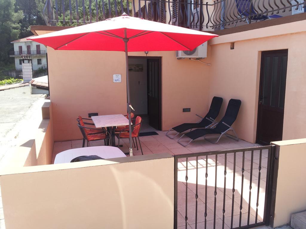 Apartments Dora, With A Beautiful View Of The Bay, Near The Sea And Center Vrboska Exterior photo